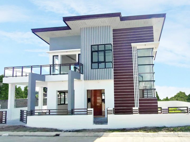 ANNA CLARISSA 4-bedroom 2-storey with gate and carport in Bulacan