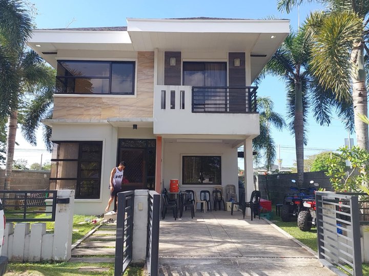 Pre-Owned 226 sqm House & lot near Beach For Sale in San Juan Batangas