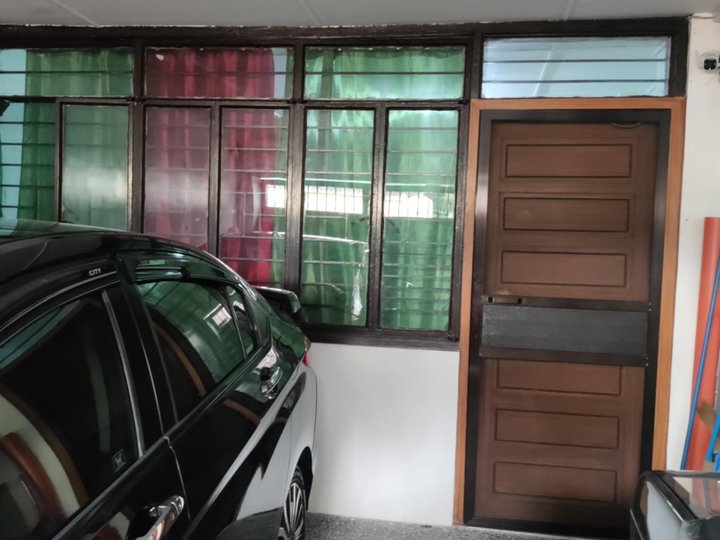 Pre-owned Sine Attached House for Sale
