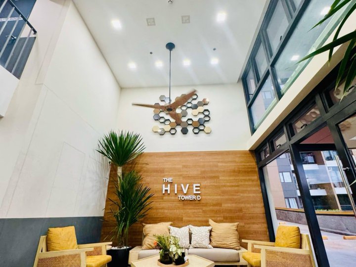 For Rent: Fully Furnished 1-Bedroom with Balcony (Corner Unit),W FREE WIFI & Parking Ortigas Taytay