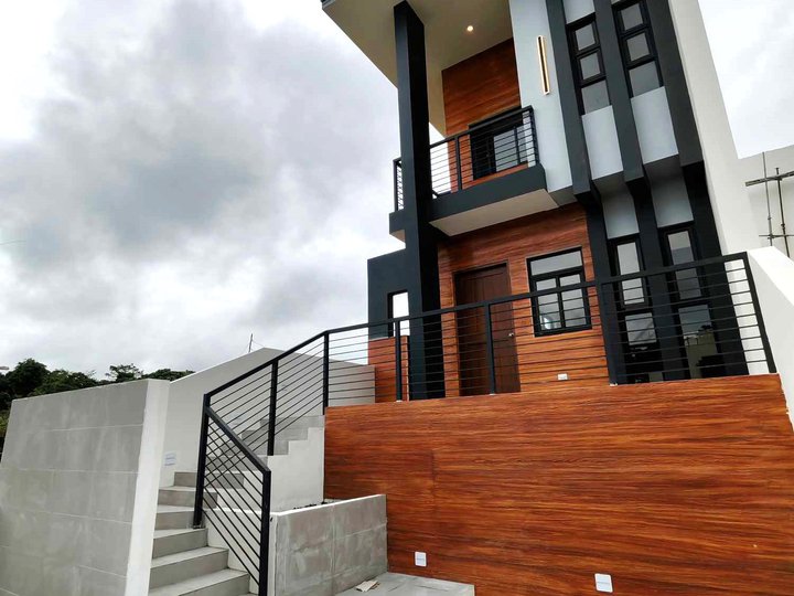 House & Lot Single Attached 2 Stories