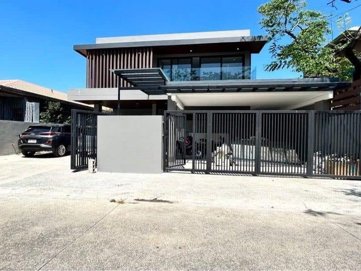 Brandnew tastefully built modern house & lot w/ swimming pool - Filinvest 2, Quezon city