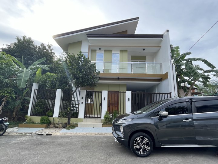 2_Storey Modern & Elegant Fully Furnished Single House in Antipolo Ct
