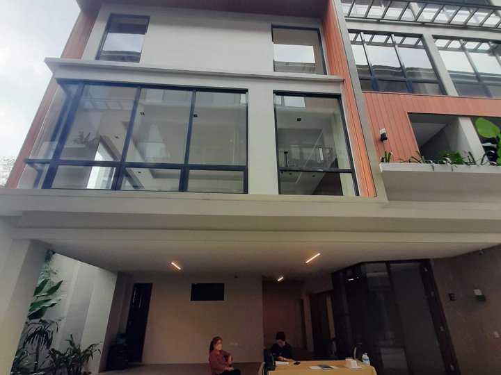 Two Units left  4 Bedrooms Townhouse for Sale at Paco Manila