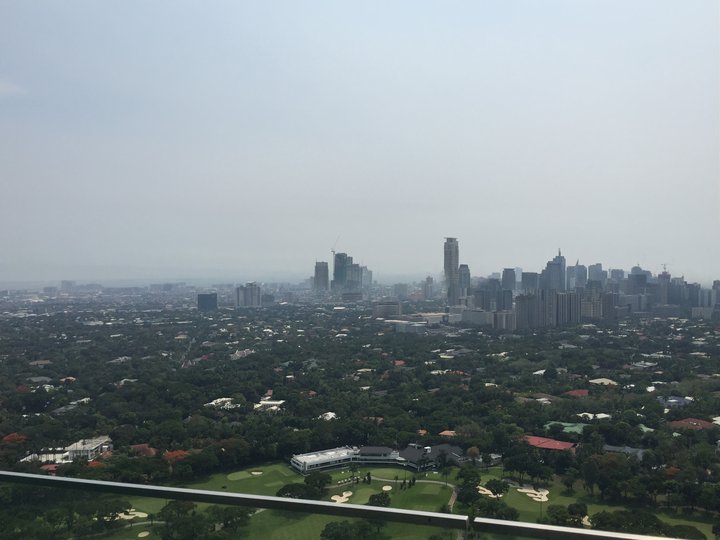 2 Bedroom Condo with Golf Course View FOR RENT 8 Forbestown BGC