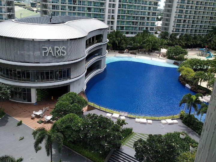Condo For Sale Bank Foreclosed In Azure Urban Resort Paranaque