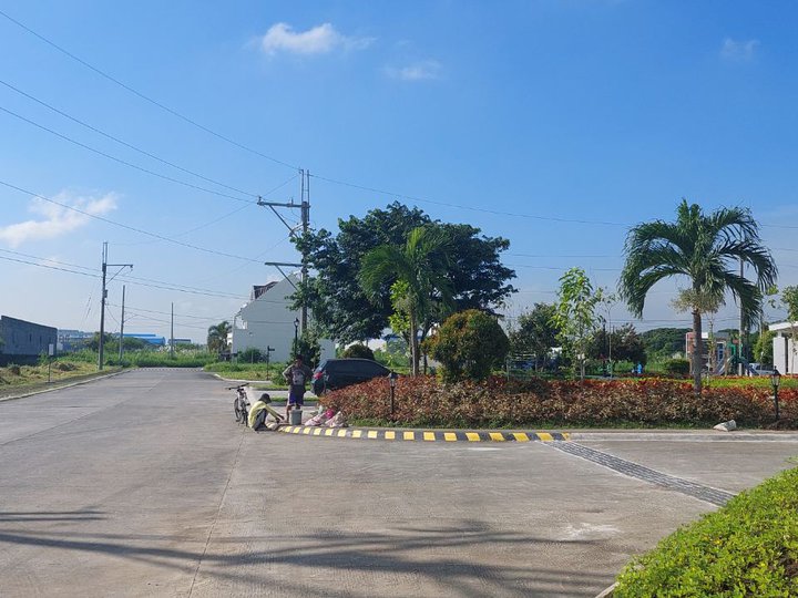 Residential lot for sale in Evo city Kawit Cavite