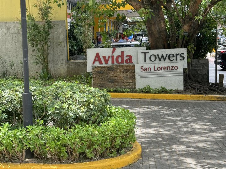 RUSH 52.50 sqm 2-bedroom Unit For Sale in Avida Tower San Lorenzo Makati City