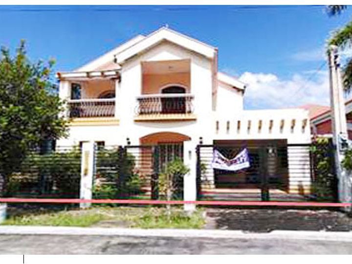 Foreclosed house and lot Palisades Subd Bacolod City Negros Occidental [House and Lot 🏘️] (March