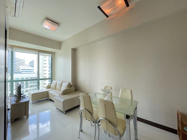 Modern Design 1BR Condo for Sale in 8 Forbestown, BGC, Taguig