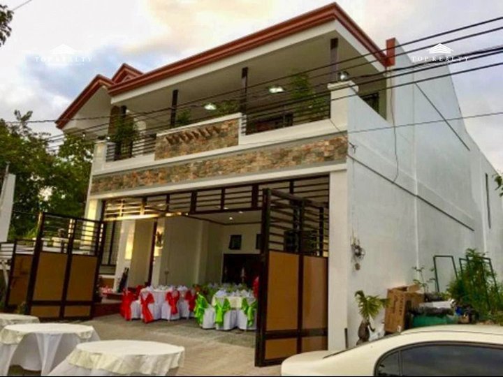 4-bedroom House For Sale in Paranaque Metro Manila