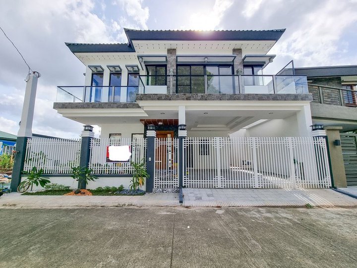 Modern House for Sale in Eastville, Filinvest, Rizal