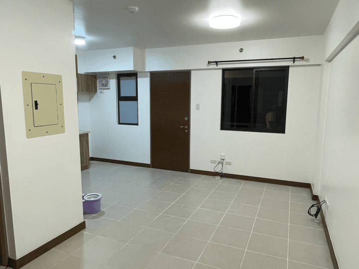 RENT or SALE: Refurbished 2 BR Condo at The Birchwood, Acacia Estates Taguig city