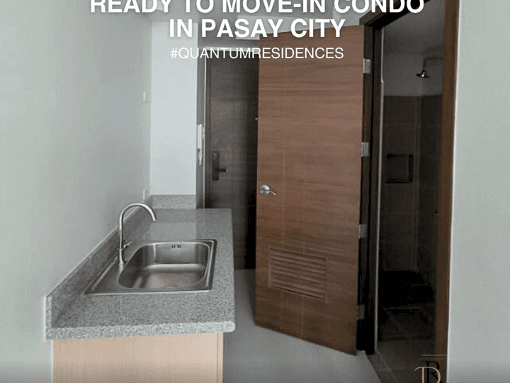 RFO condo  with balcony for sale in Pasay City Buendia taft