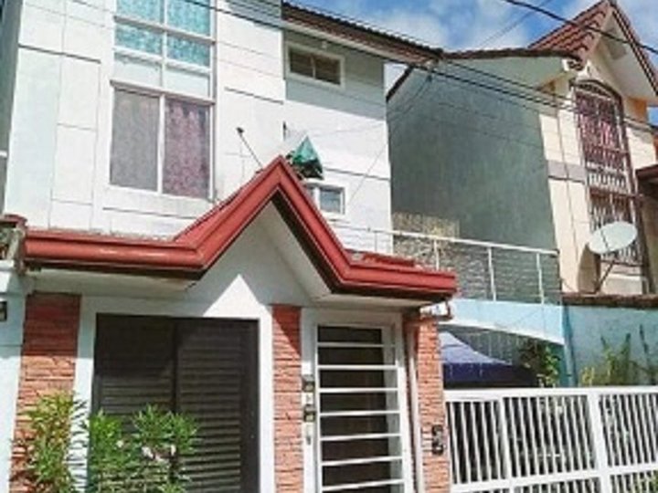 3-storey Townhouse for Sale in Ridge Crest Molino-Paliparan Road Bacoor Cavite