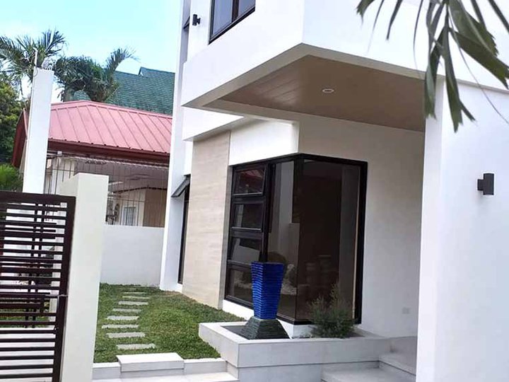 Ready For Occupancy 4-bedroom Single Attached House For Sale in Commonwealth Quezon City