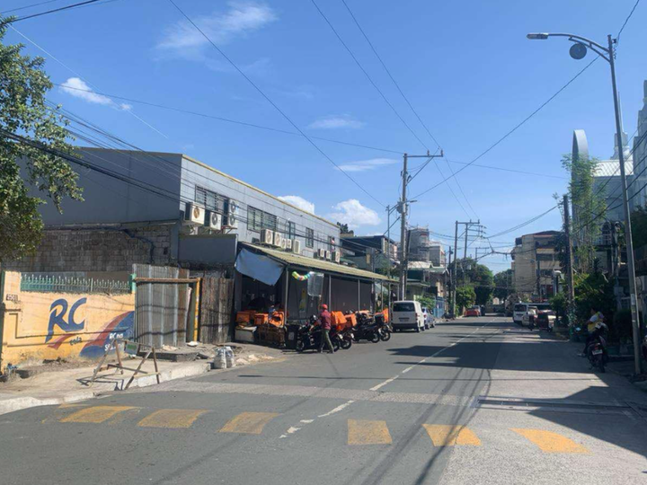 FOR SALE 238 SQ M RESIDENTIAL / COMMERCIAL CORNER VACANT LOT ALONG SYQUIA ST., STA ANA MANILA