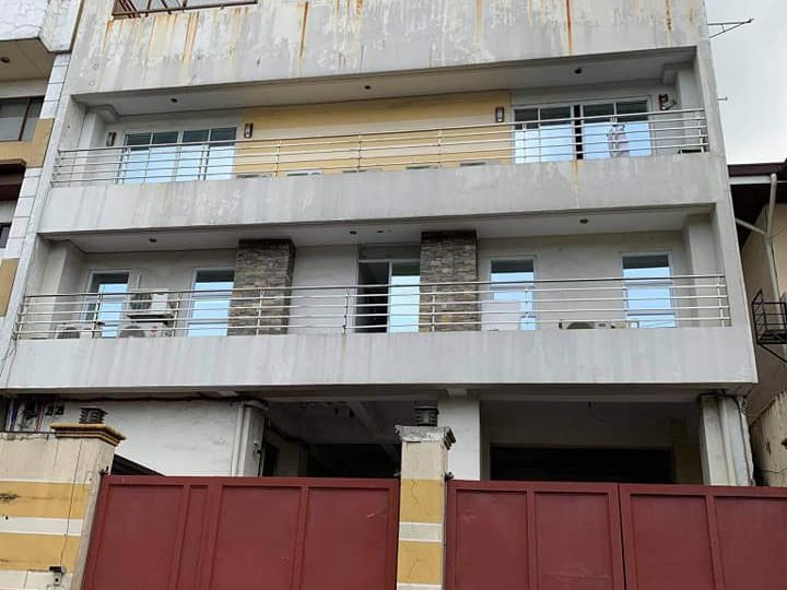 COMMERCIAL BUILDING FOR SALE in Mandaluyong City