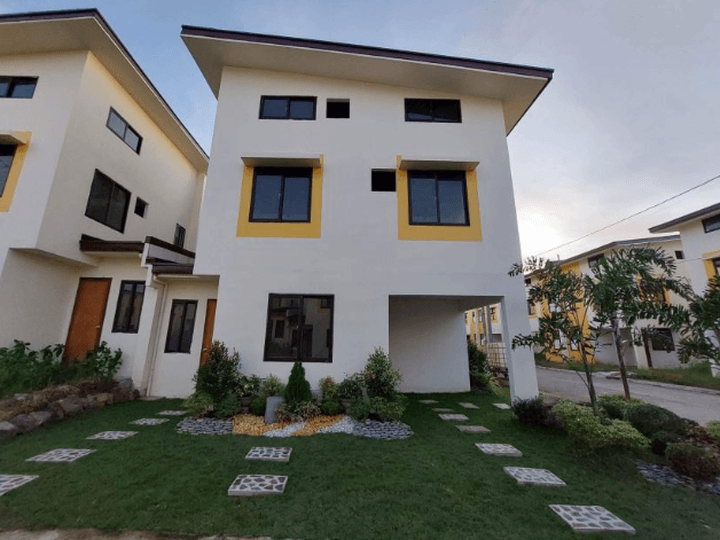 4-Bedroom Single Attached House For Sale thru Pag-ibig in Casas Carlina at Binangonan, Rizal