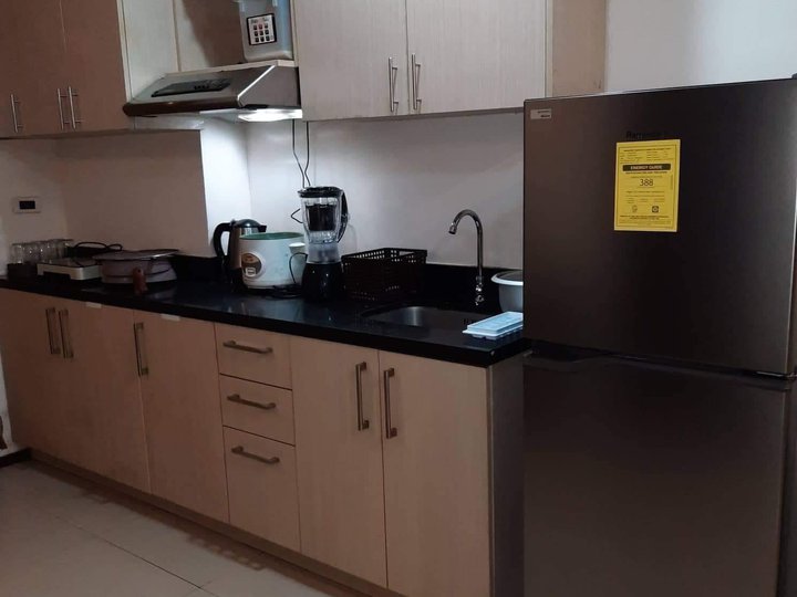 1BR W/parking  condo near Libis QC CIRCULO VERDE