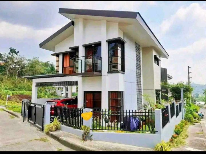 4-Bedroom HOUSE AND LOT FOR SALE in METROPOLIS, TALAMBAN, Cebu City