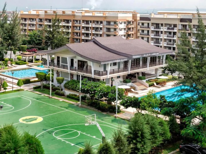 Foreclosed 67.00 sqm 2-bedroom Condo For Sale Cedar Crest in Taguig Unit 104