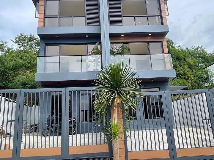 Duplex House And lot With Over Looking view in Taytay Rizal For Sale