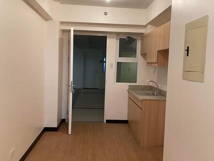 RFO 1BR 30sqm Brixton Place Condo For Sale in Kapitolyo, Pasig City
