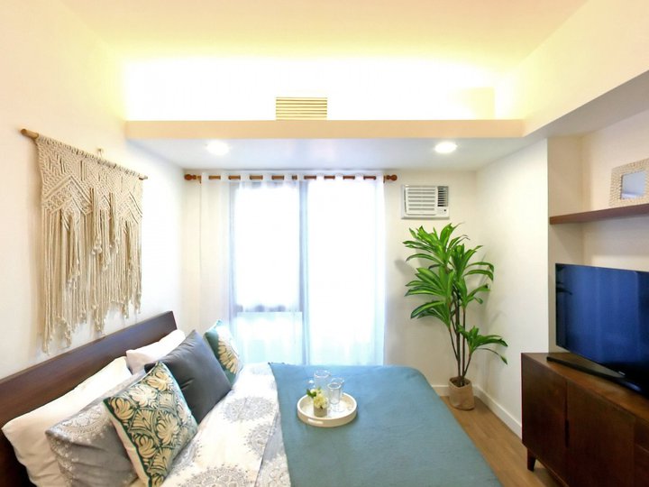 PROMO TERMS!!! 2 BEDROOM UNIT WITH BALCONY IN ALABANG!!!