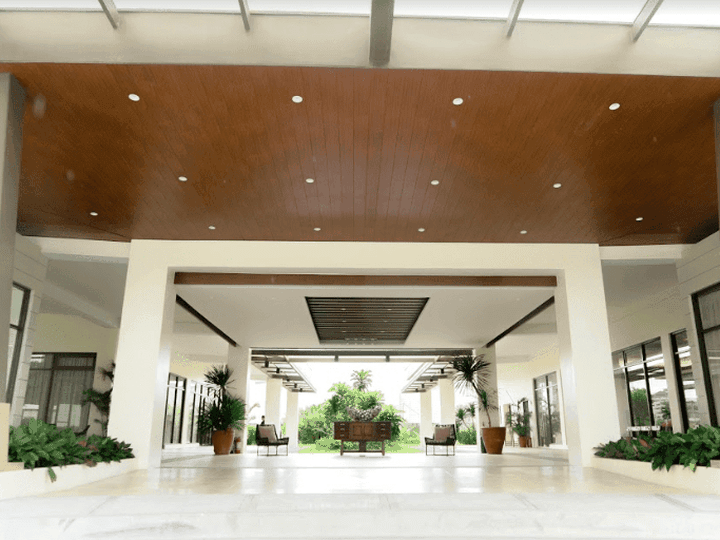 3-bedroom Condo For Sale in Muntinlupa Larsen Tower by Rockwell