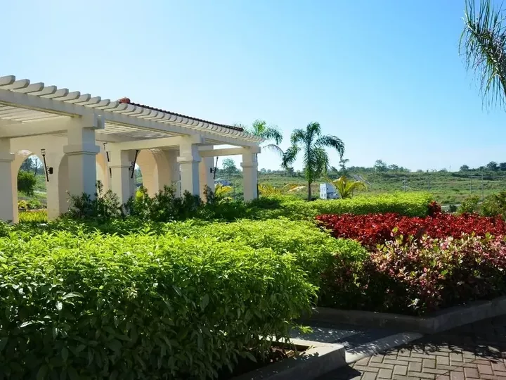 Vast 518sqm residential lot of Colinas Verdes by Sta Lucia Group of Companies For Sale in Bulacan