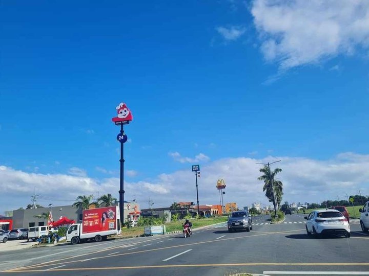 950 Sqm Super Prime Commercial Lot for Sale in front of Jollibee