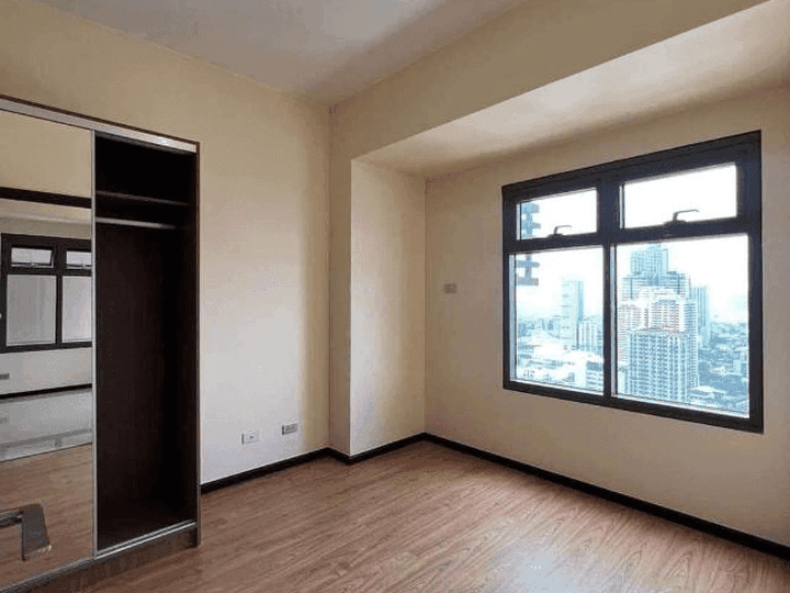 1BR Condo for Sale in The Radiance Manila Bay, Pasay - RS4787481