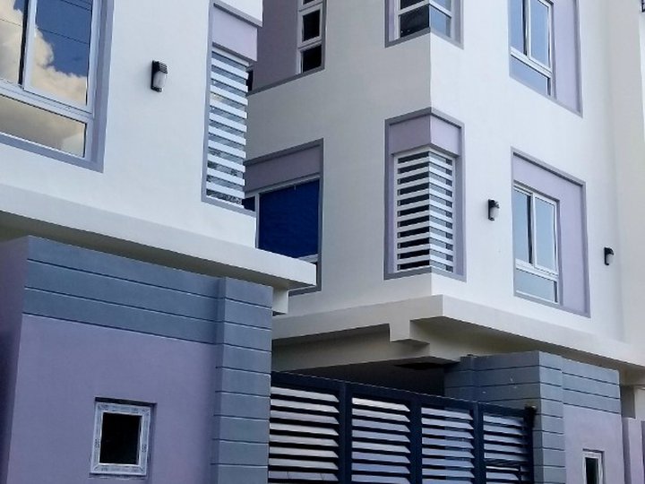 Ready For Occupancy Townhouse 4 Storey Townhouse in Quezon City!!