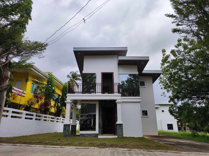 READY FOR OCCUPANCY 4 BEDROOMS HOUSE AT CORAL BAY SUITES IN INITAO!