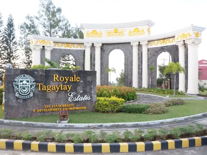 Lot for Sale at Royale Tagaytay Estates