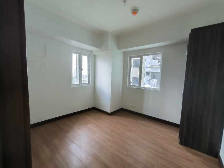 condo in pasay two bedrooms near LRT Gil Puyat Station