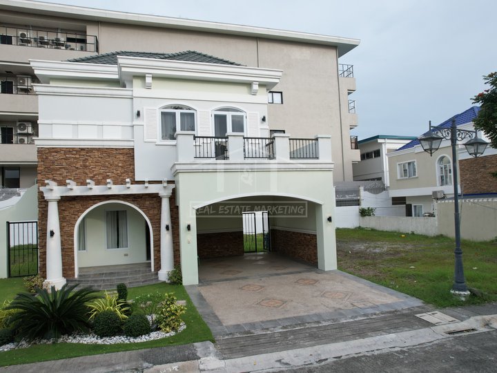 SINGLE ATTACHED HOUSE AND FOR SALE IN VERSAILLES ALABANG