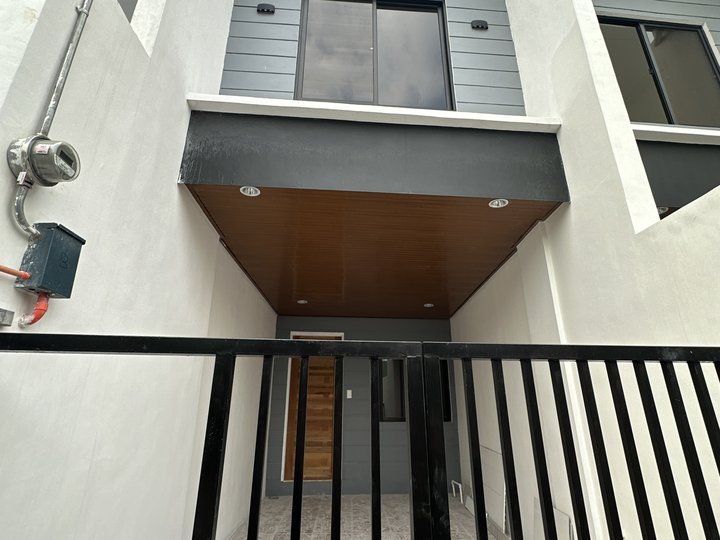 3 Bedroom Townhouse For Sale in Paranaque