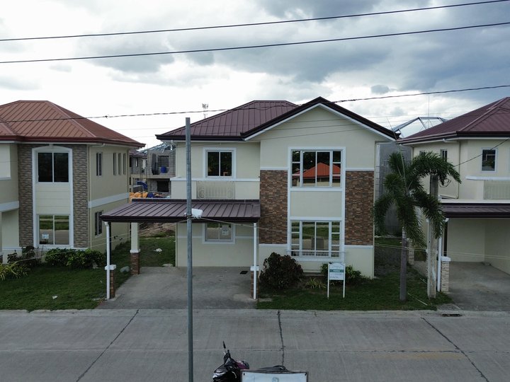 4-bedroom Single Detached House For Sale in Angeles City near Marquee Mall