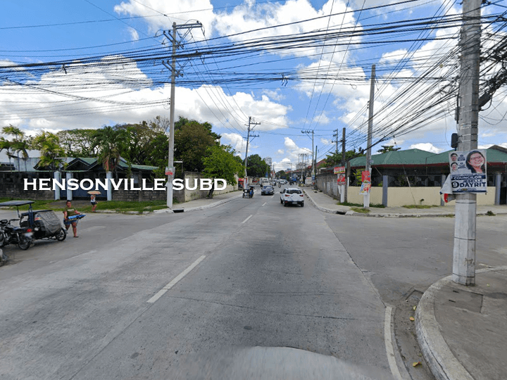 Semi-commercial Property in Hensonville Angeles City 10 mins to Clark