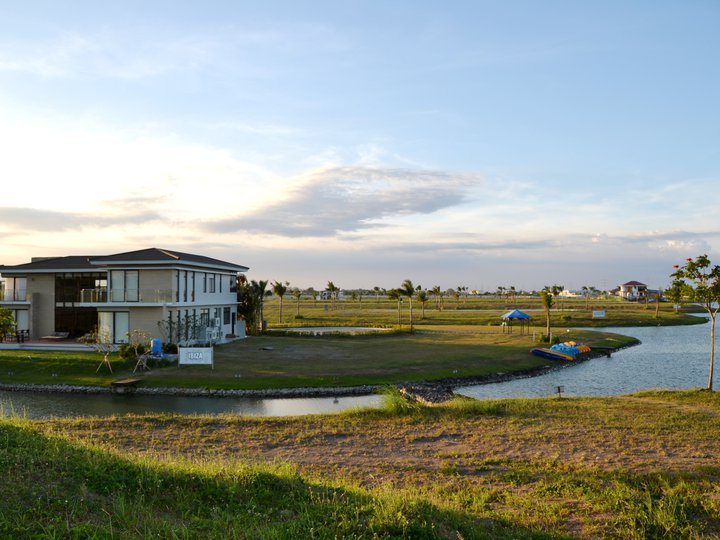 Prime residential lot for sale in South Lake Village, Eton City: 4 years to pay ZERO Interest