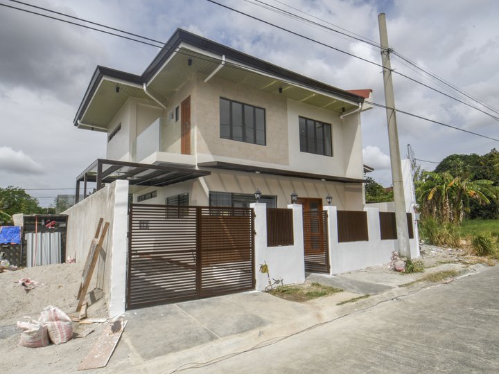 House & lot for sale in Robinson's Vineyard, Dasmarinas, Cavite