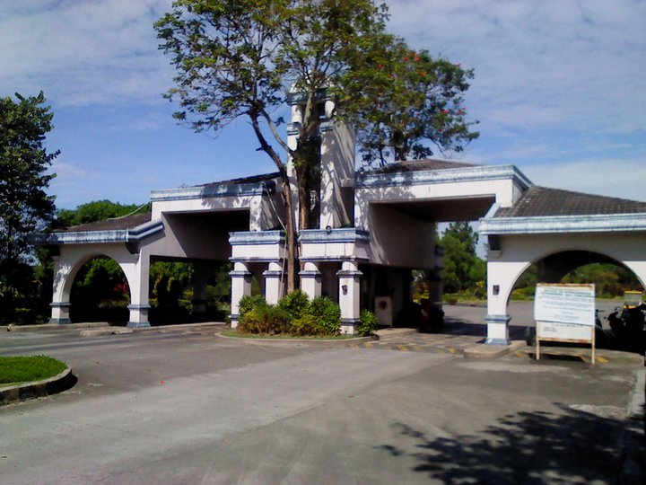 301sqm Ph7 Lot For Sale in Dasmarinas Cavite at Orchard Golf