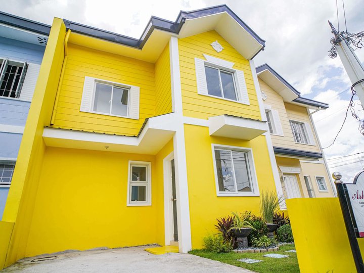 Townhouse For Sale in Tanza Cavite along the road