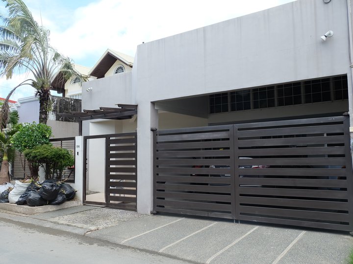 Newly-renovated 3-br house in Paranaque City