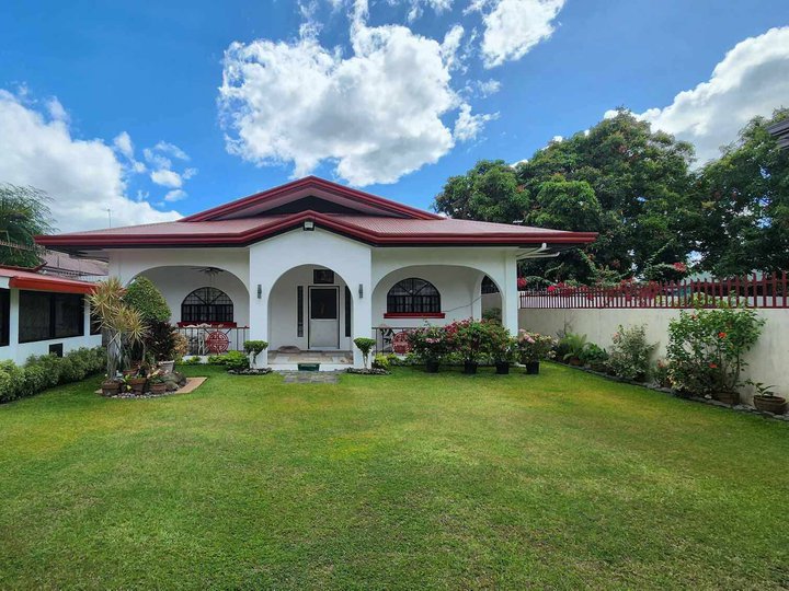 Furnished 4-bedroom Bungalow House For Sale in Pampanga