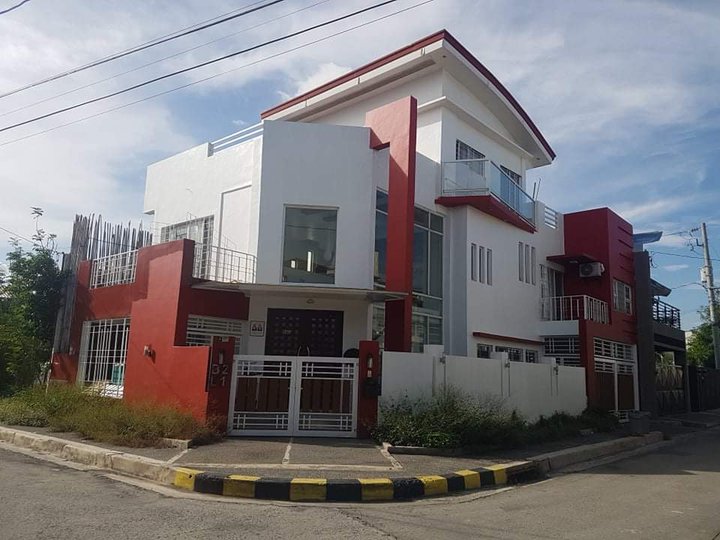 GREENWOODS EXECUTIVE VILLAGE PASIG  House for Rent