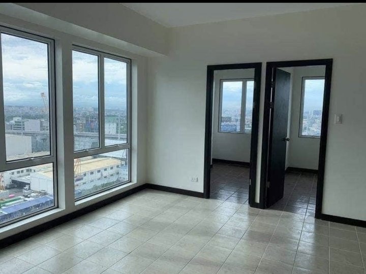 Discounted 77.00 sqm 3-bedroom Condo Rent-to-own in Makati