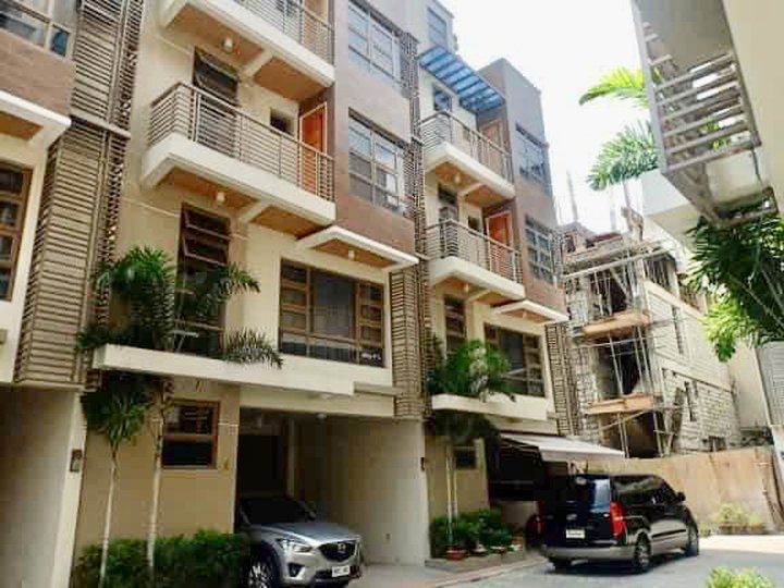 For Sale  in New Manila Quezon City with elegant fin